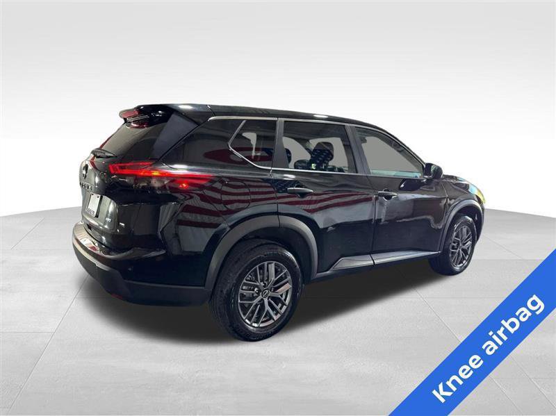 Used 2024 Nissan Rogue S AWD/4WD image 5
