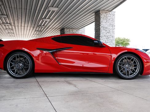 Used 2025 Chevrolet Corvette Z06 w/ Battery Protection Package image 2