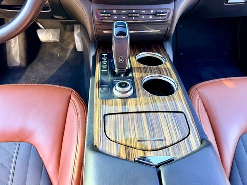 Used 2019 Maserati Ghibli GranLusso RWD image 84