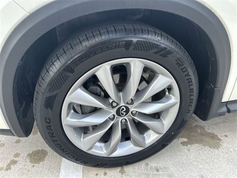Used 2020 INFINITI QX50 Luxe image 19