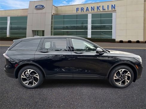 New 2026 Lincoln Nautilus Premier w/ Jet Appearance Package image 8