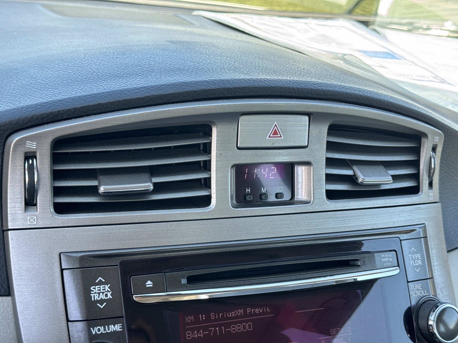 Used 2012 Toyota Avalon FWD image 13