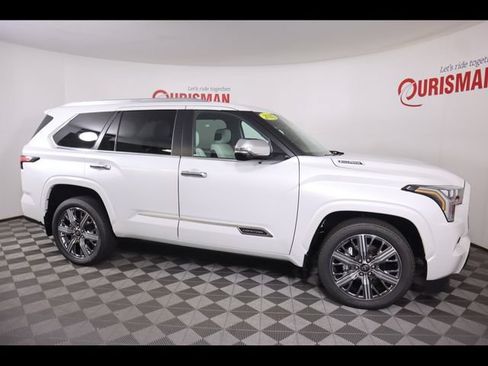 Used 2025 Toyota Sequoia Capstone AWD/4WD image 23
