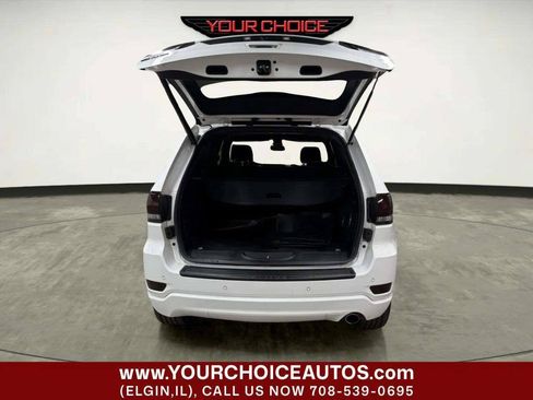 Used 2018 Jeep Grand Cherokee Altitude AWD/4WD image 5