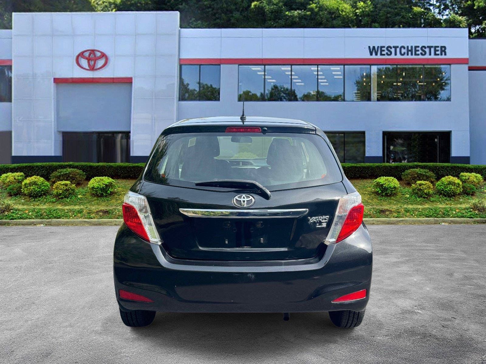Used 2014 Toyota Yaris LE FWD image 5