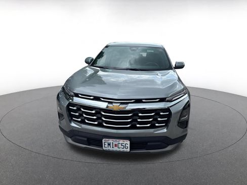 Used 2025 Chevrolet Equinox LT FWD image 4
