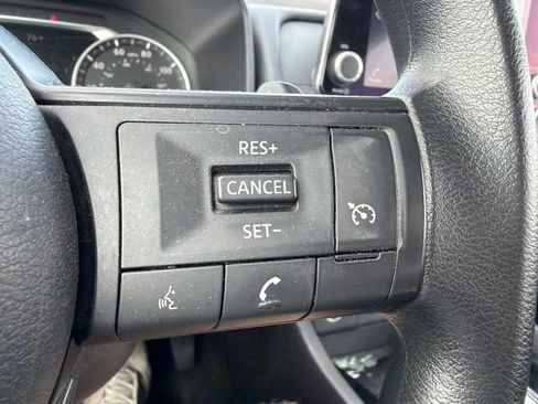 Used 2023 Nissan Rogue S AWD/4WD image 39