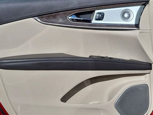 Used 2016 Lincoln MKX Reserve w/ Luxury Package image 28
