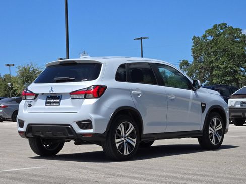 Used 2026 Mitsubishi Outlander Sport LE AWD/4WD image 5