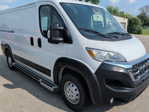 Used 2025 RAM ProMaster 2500 w/ U-Haul Equipment Group FWD image 3