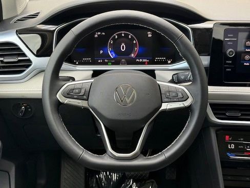 New 2025 Volkswagen Taos SE image 26