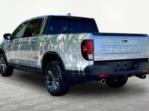 Used 2025 Honda Ridgeline Sport image 5