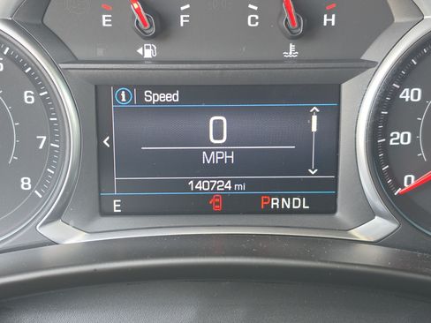 Used 2019 Chevrolet Equinox LT FWD image 36