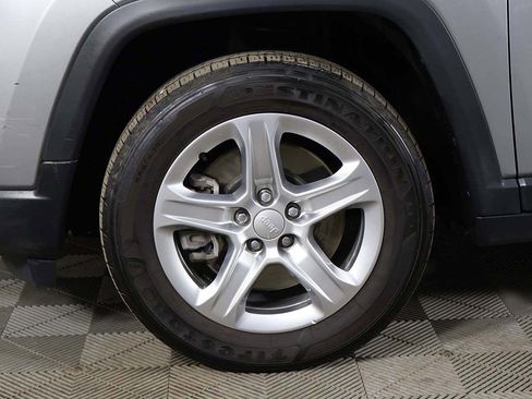 Used 2023 Jeep Compass Latitude w/ Convenience Group AWD/4WD image 21