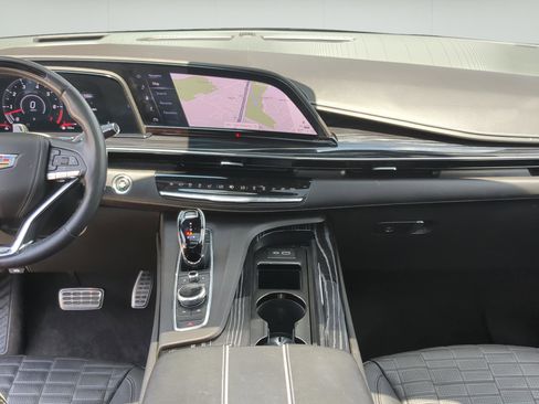 Used 2023 Cadillac Escalade ESV V w/ LPO, ONYX Package AWD/4WD image 19