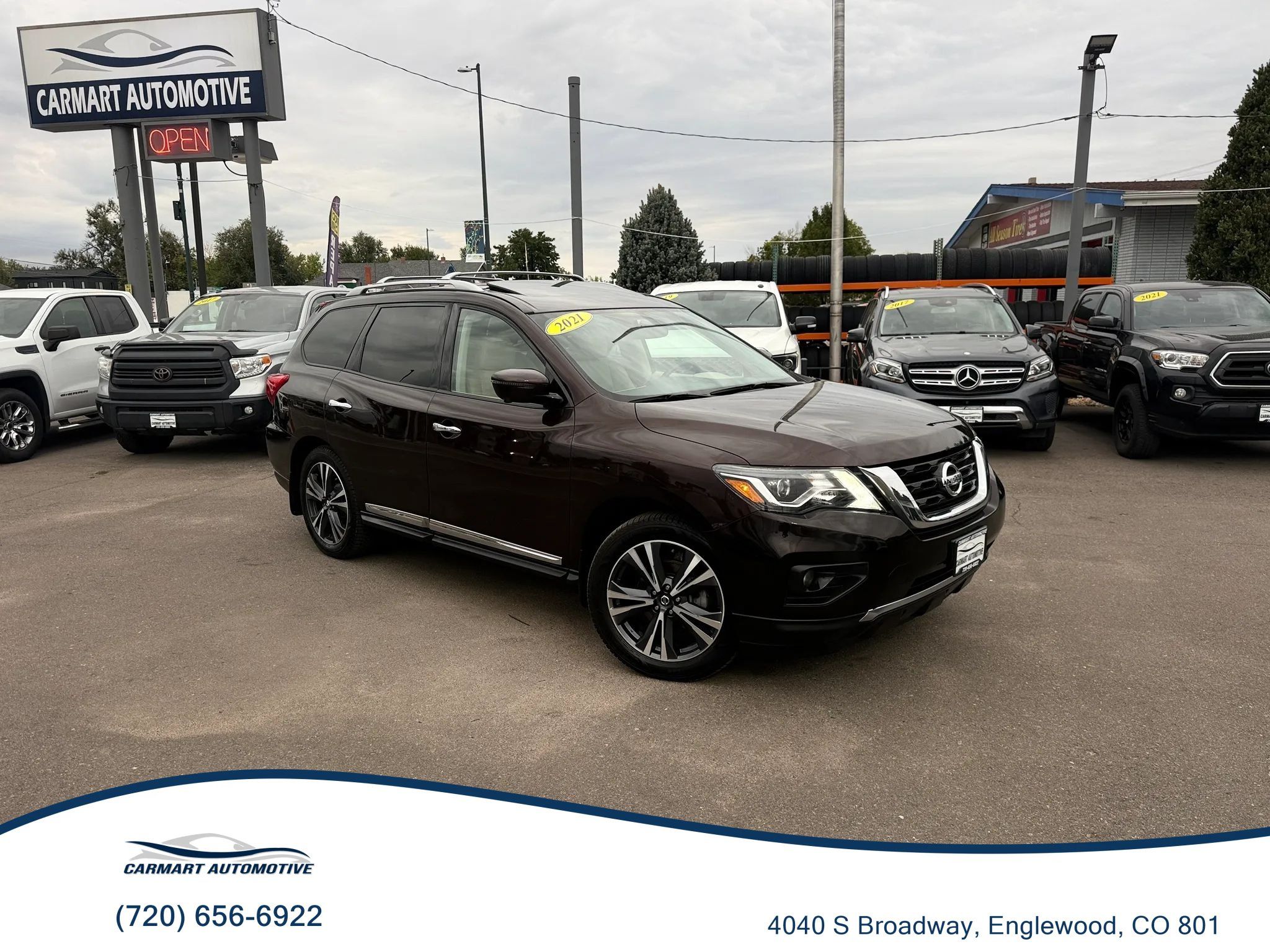 Used 2020 Nissan Pathfinder Platinum AWD/4WD image 1