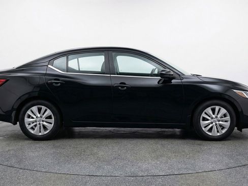 Used 2025 Nissan Sentra S image 11