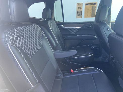 Certified 2025 GMC Acadia Denali w/ LPO, Floor Liner Package image 6