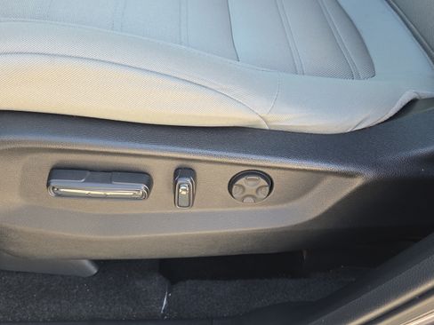 Used 2019 Honda CR-V EX image 10