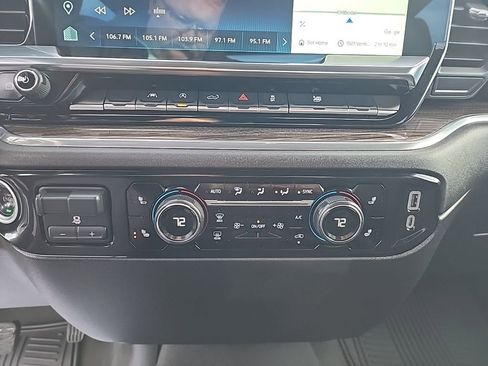 Used 2025 Chevrolet Silverado 1500 LT image 27