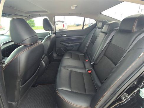 Used 2019 Nissan Altima 2.5 SR w/ SR Premium Package AWD/4WD image 18