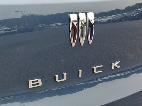 Used 2025 Buick Encore GX Avenir w/ Avenir Technology Package AWD/4WD image 33