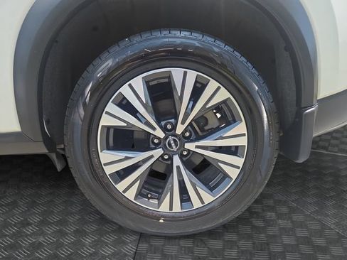 Used 2023 Nissan Rogue SV FWD image 34