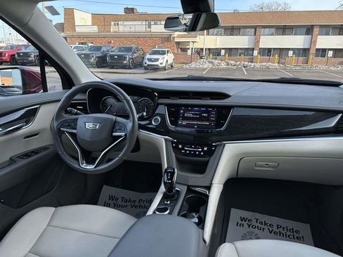 Used 2022 Cadillac XT6 Premium Luxury w/ LPO, Floor Liner Package image 38