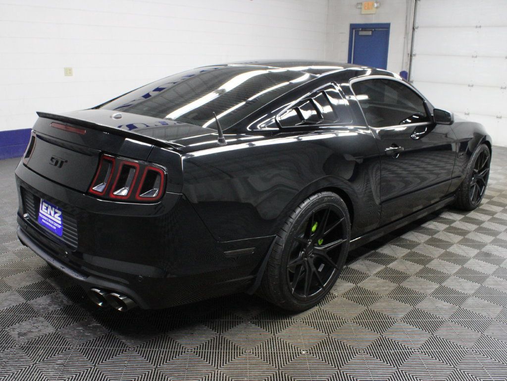 Used 2013 Ford Mustang GT Premium w/ Security Pkg RWD image 5