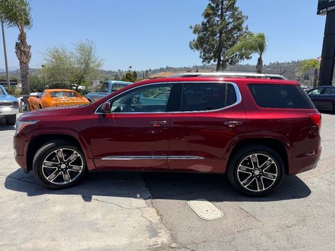 Used 2017 GMC Acadia Denali w/ Technology Package FWD image 6