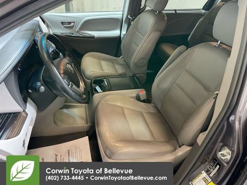 Used 2015 Toyota Sienna XLE image 15