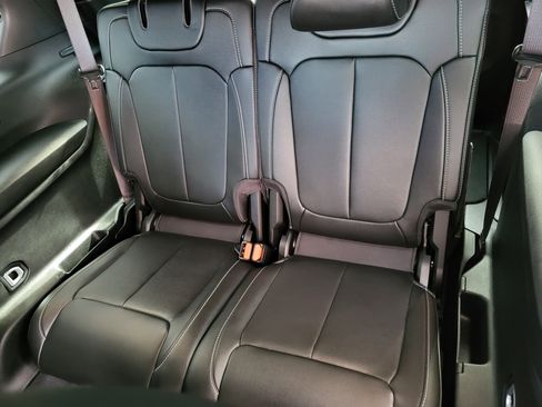 Used 2024 Jeep Grand Cherokee L Limited w/ Black Appearance Package image 24