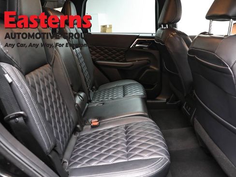 Used 2022 Mitsubishi Outlander SEL AWD/4WD image 24