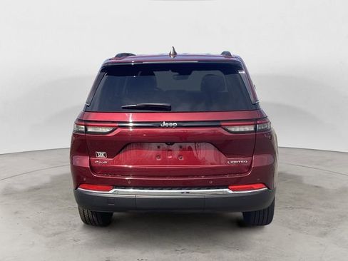 Certified 2023 Jeep Grand Cherokee Limited w/ Trailer Tow Prep Group (B) AWD/4WD image 4