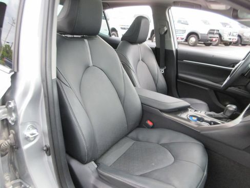 Used 2024 Toyota Camry XSE w/ Cold Weather Package FWD image 22