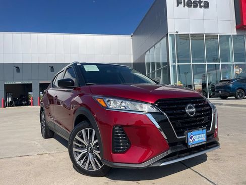 Certified 2023 Nissan Kicks SV FWD image 1