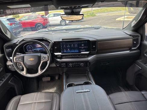 Certified 2024 Chevrolet Silverado 2500 High Country w/ High Country Premium Package AWD/4WD image 16