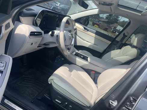 Used 2024 Hyundai Palisade Limited image 16
