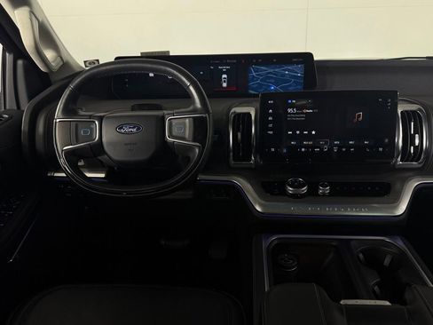 Used 2025 Ford Expedition Max Platinum AWD/4WD image 14