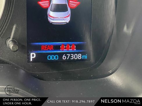 Used 2020 Toyota Corolla SE image 28