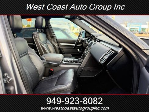 Used 2020 Land Rover Discovery Landmark AWD/4WD image 13