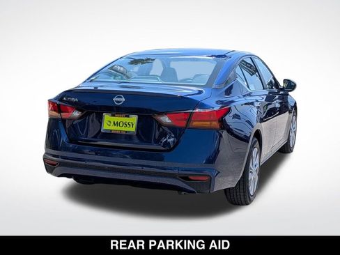 Used 2024 Nissan Altima 2.5 S FWD image 8