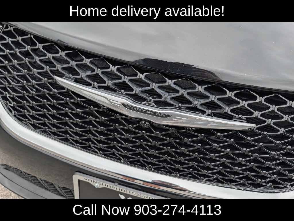 Used 2024 Chrysler Pacifica Touring-L FWD image 36