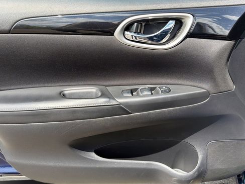 Used 2019 Nissan Sentra SV FWD image 18