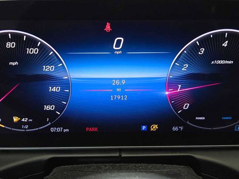 Used 2024 Mercedes-Benz C 300 Sedan image 27