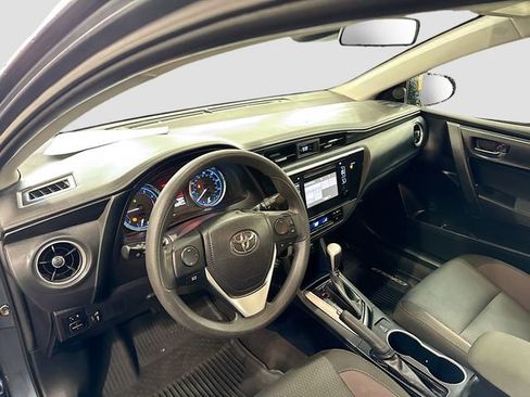 Used 2018 Toyota Corolla LE image 10