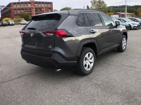 Certified 2019 Toyota RAV4 LE AWD/4WD image 8