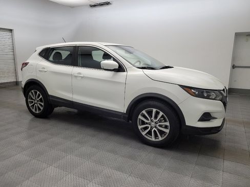 Used 2021 Nissan Rogue Sport S image 11