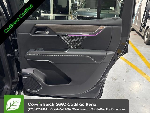 Certified 2026 GMC Acadia Denali w/ Super Cruise Package AWD/4WD image 38