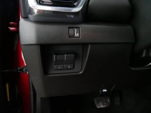 New 2026 GMC Canyon Elevation w/ Convenience Package image 16